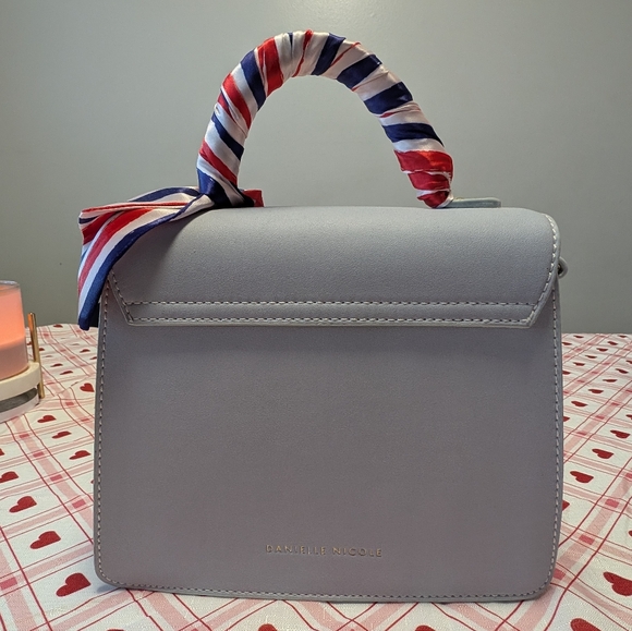 Danielle Nicole Disney Pixar Ratatouille Friends in Paris crossbody bag NWOT - Picture 3 of 6